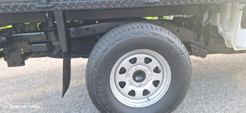 Nissan Navarra D22 4x4 - 13