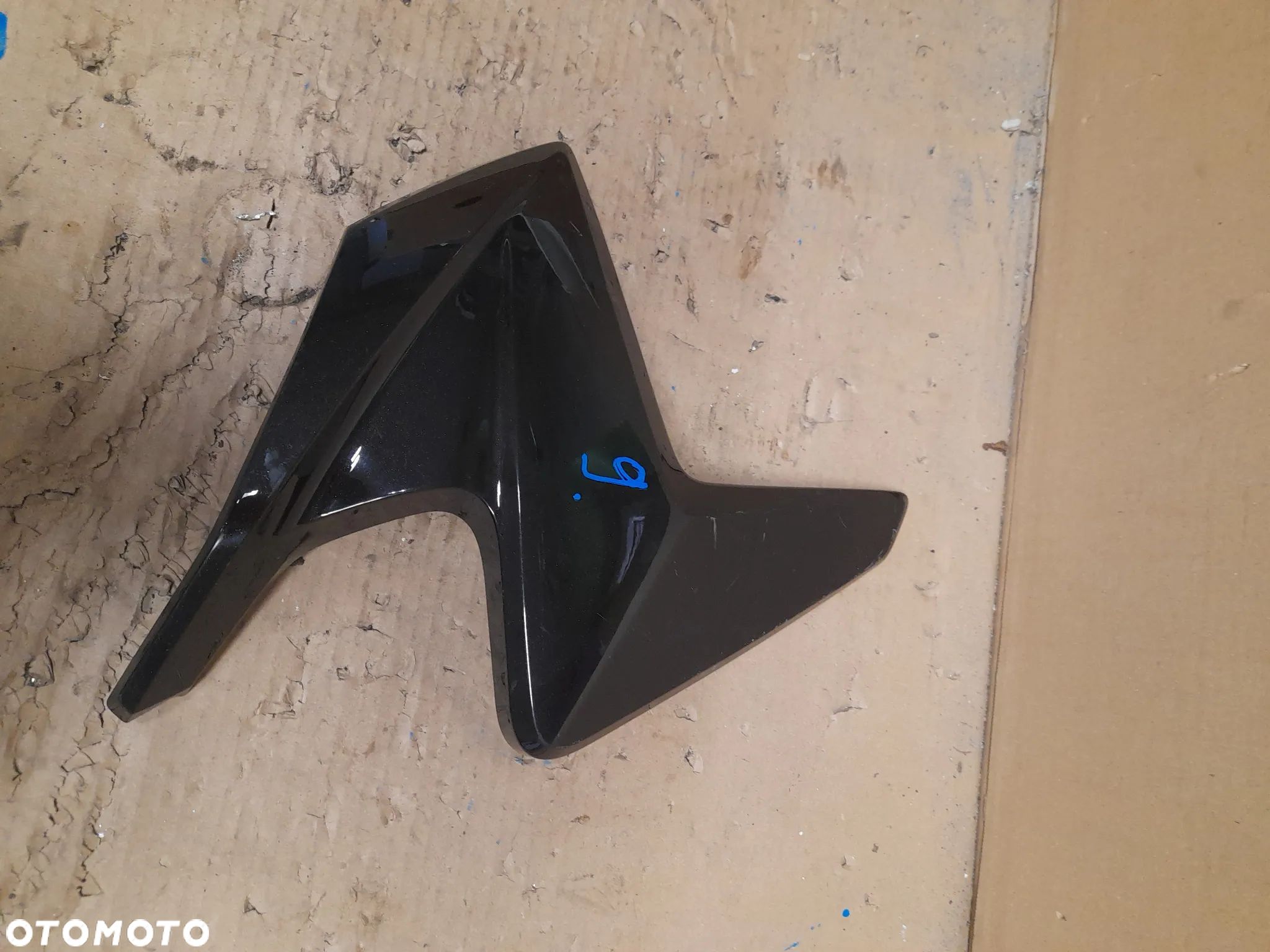 HONDA CB 1000R SC60 OWIEWKA PRAWA BOK BOCZEK OSŁONA - 1