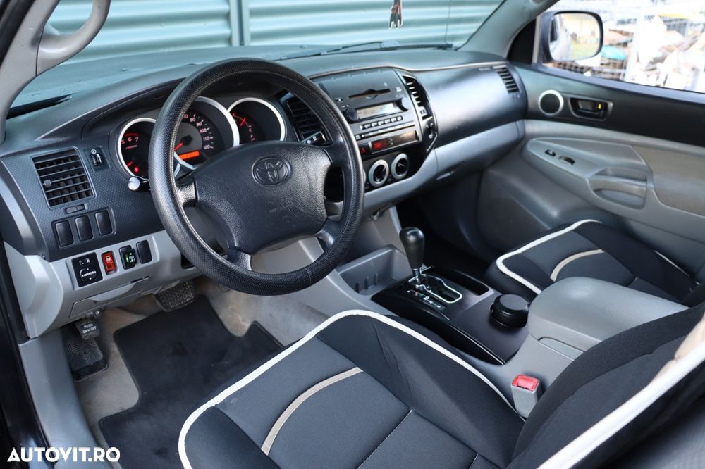 Toyota Tacoma - 8