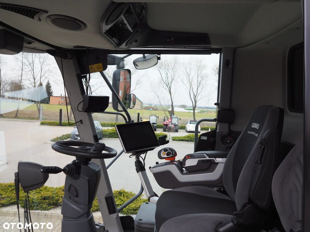 Claas Lexion 5300 + V680 - 6