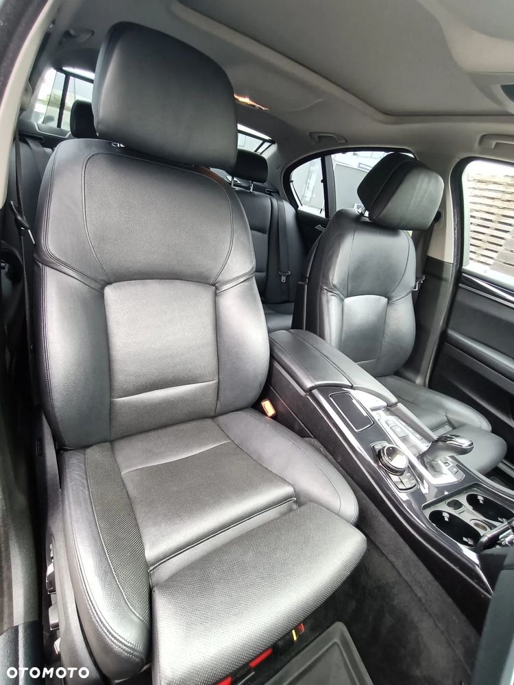 BMW Seria 5 530d xDrive - 9