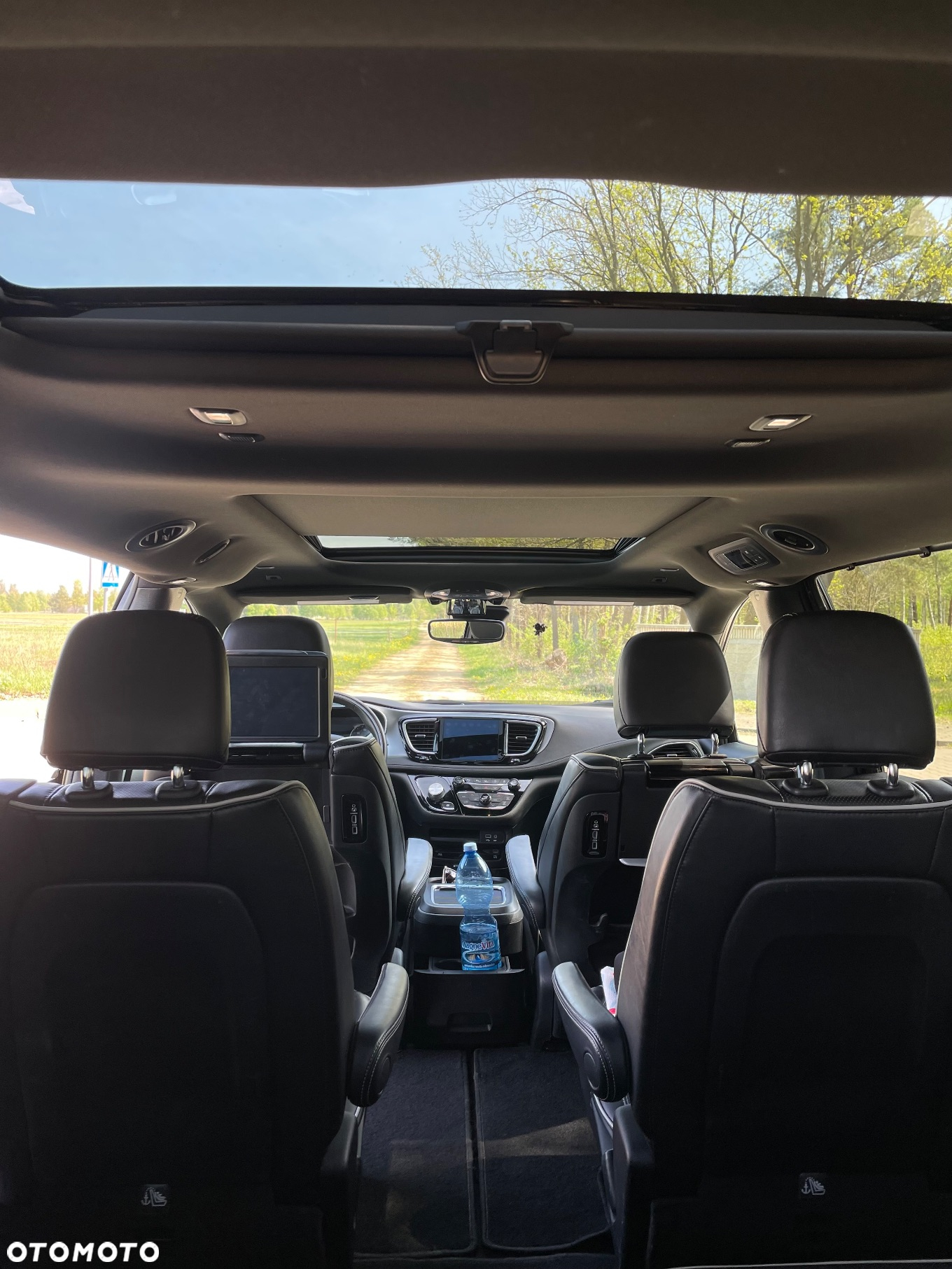 Chrysler Pacifica - 10