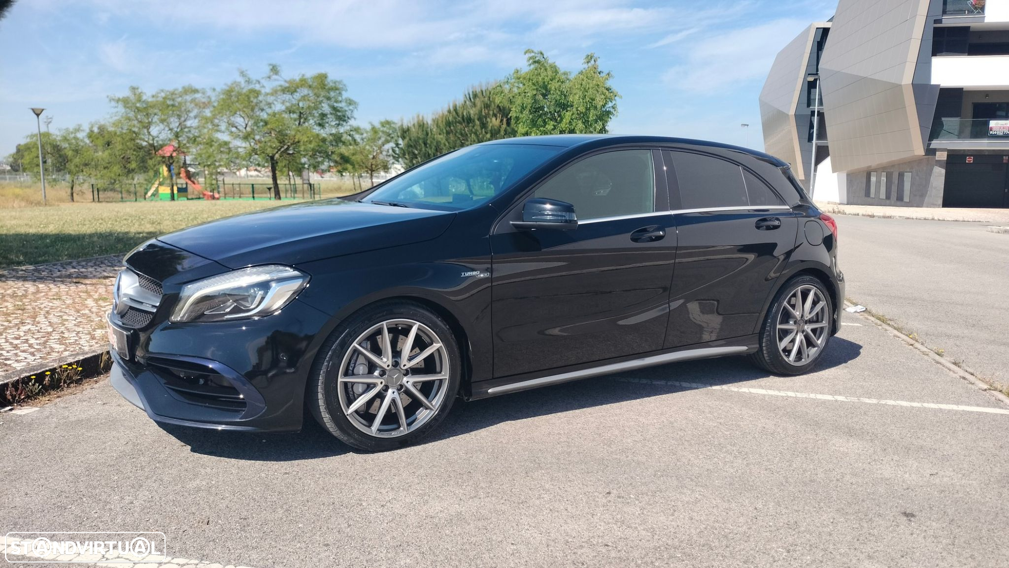 Mercedes-Benz A 45 AMG 4-Matic - 6