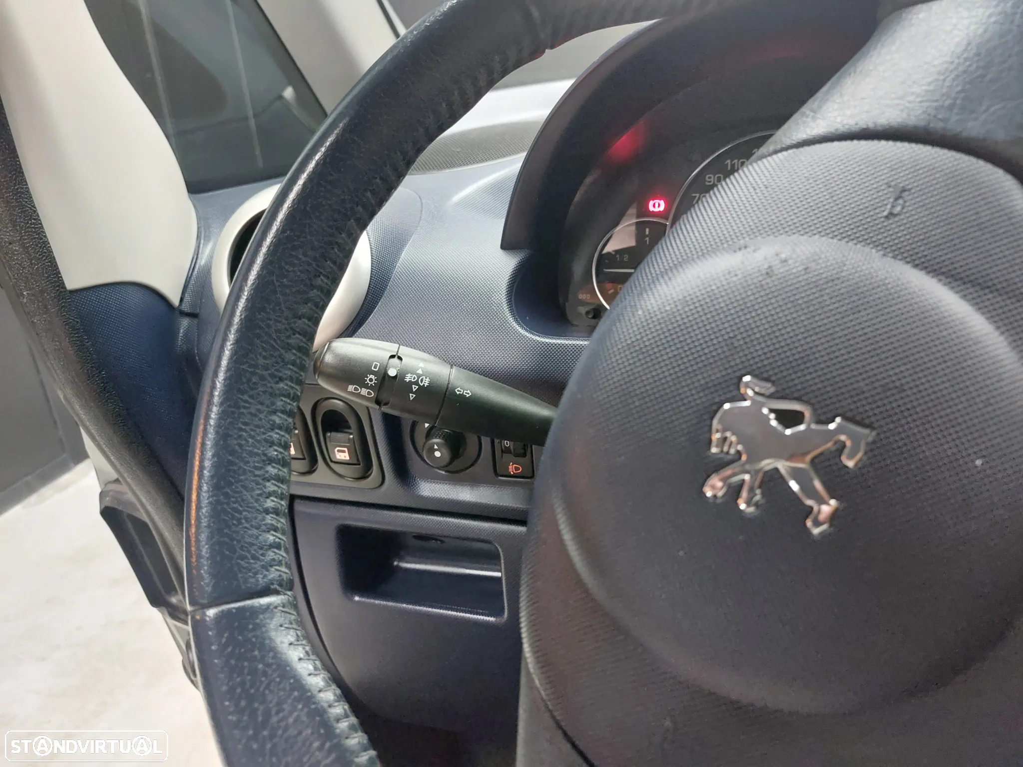 Peugeot 1007 HDi FAP 110 Premium - 9