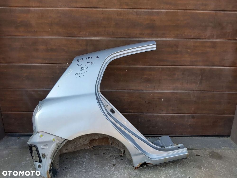 Toyota Corolla E12 błotnik tył prawy HB ćwiartka hatchback - 1