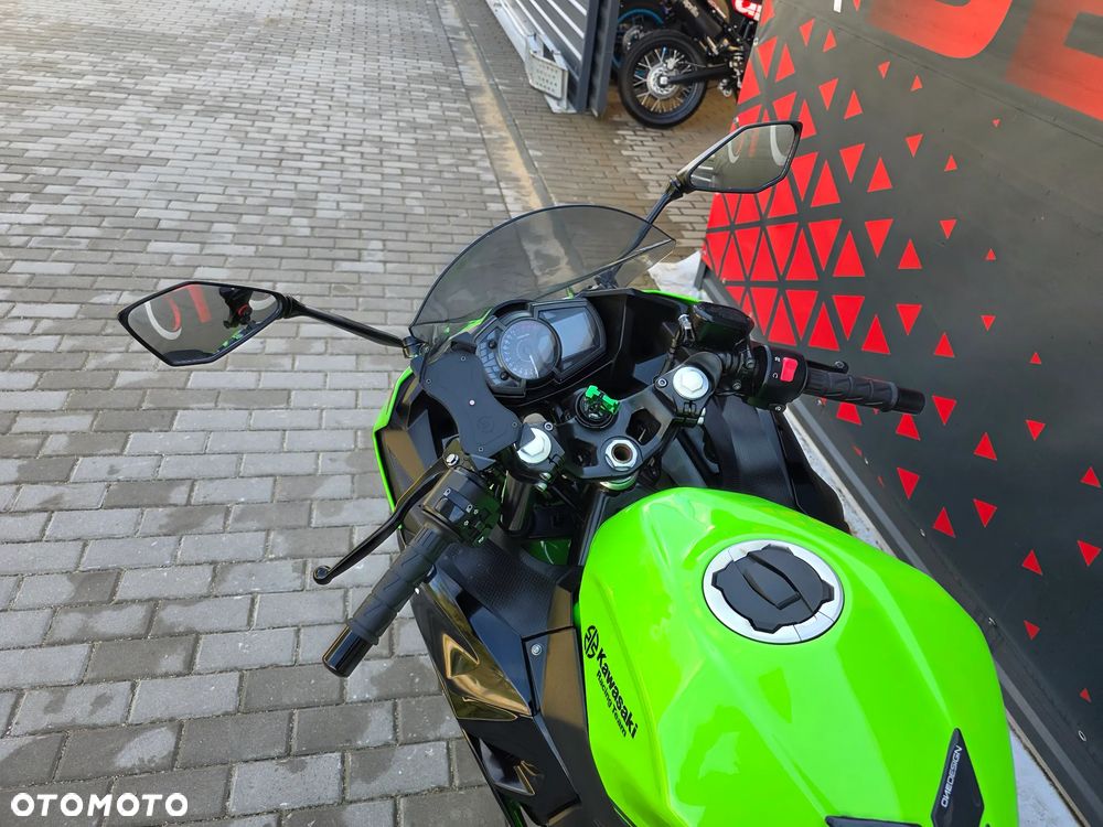 Kawasaki Ninja 400 - 15