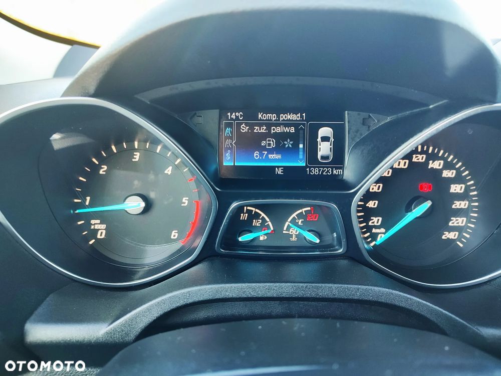 Ford Kuga 2.0 TDCi 2x4 Titanium - 19