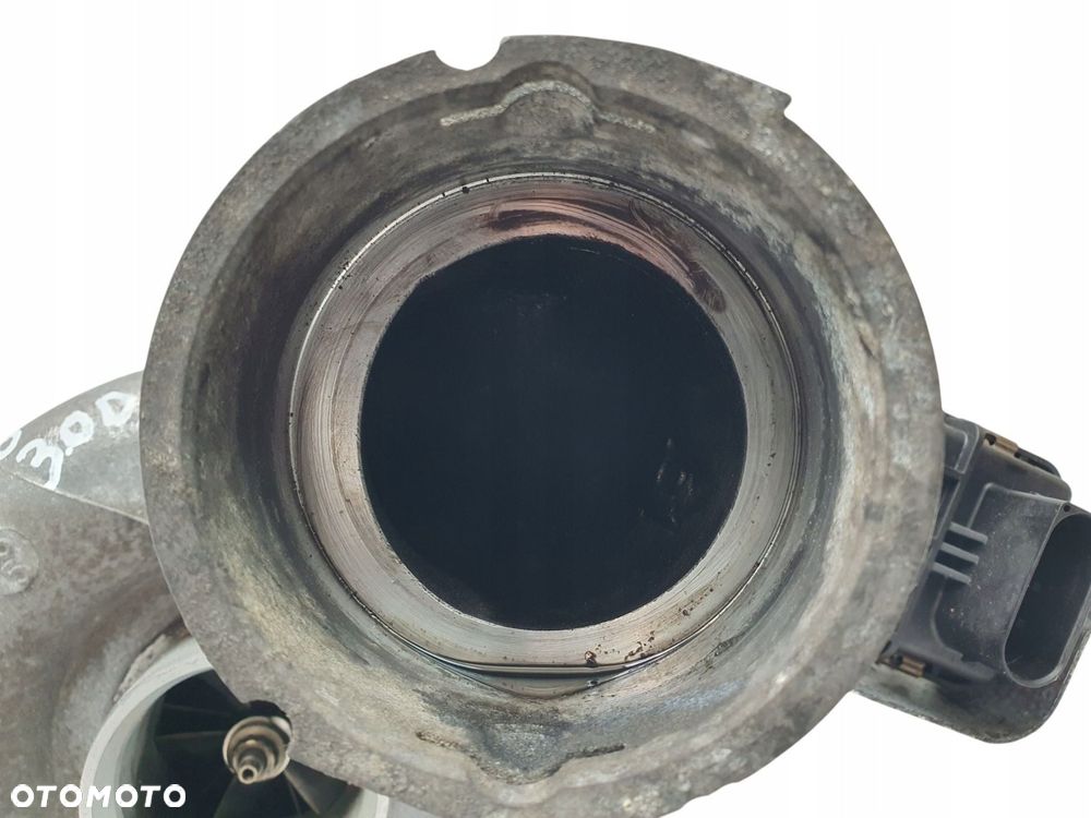 TURBOSPRĘŻARKA BMW E60 E90 E70 X5 X6 3.0d 7796315 GT2260V - 7