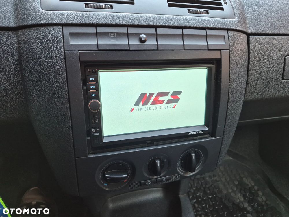 Skoda Fabia 1.4 16V Ambiente - 22