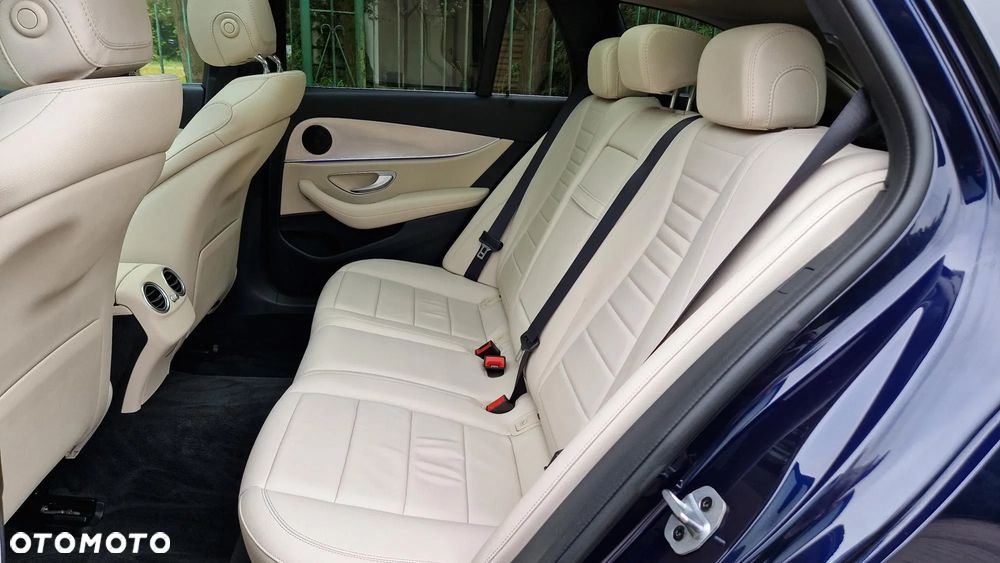 Mercedes-Benz Klasa E 300 de Avantgarde - 12