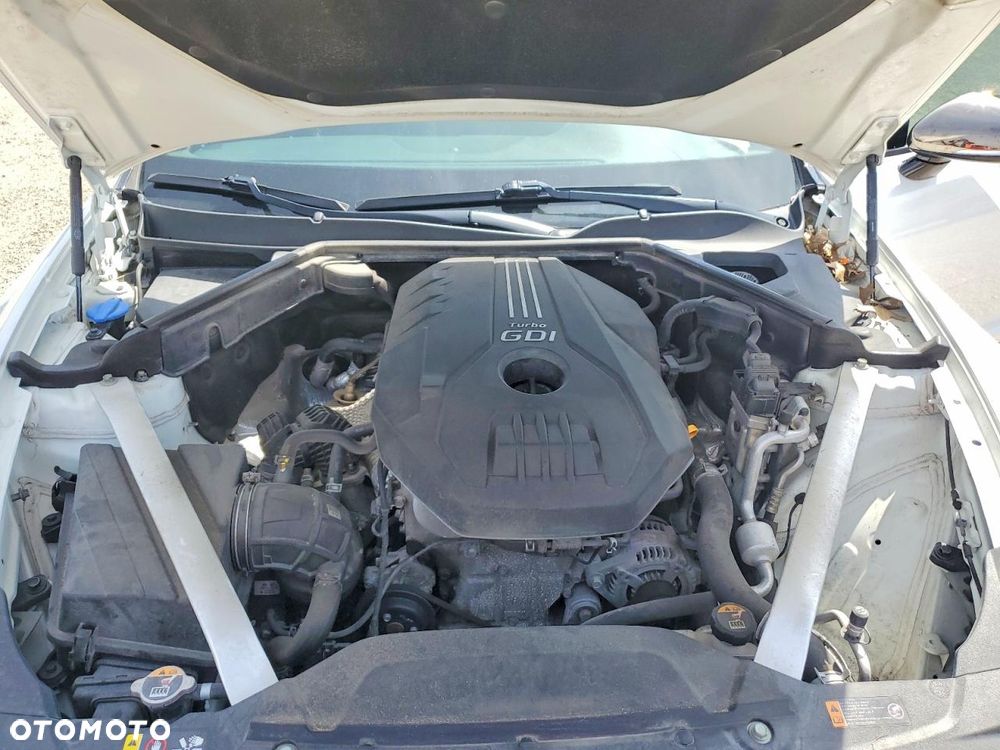 Kia Stinger 2.0 T-GDI GT Line - 10