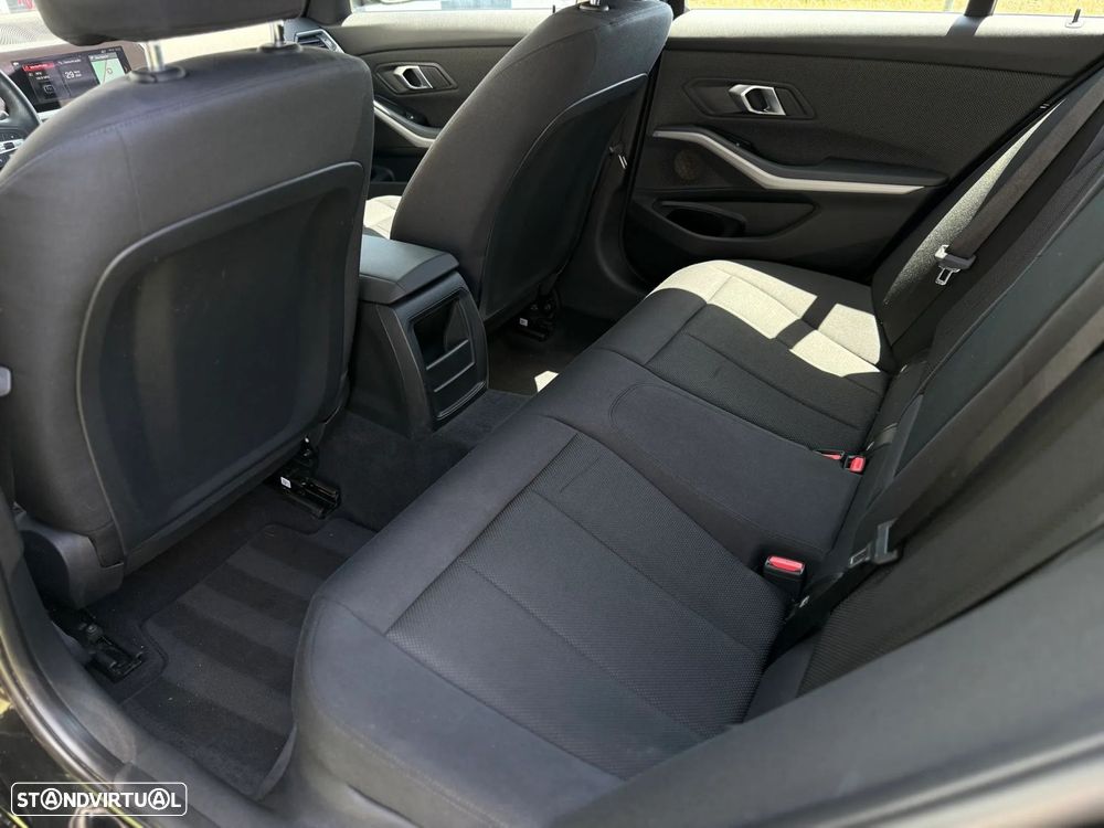 BMW 318 d Corporate Edition - 35