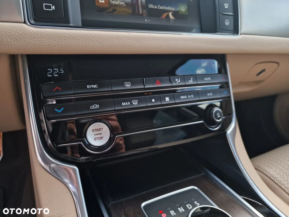 Jaguar XF E-Performance Portfolio - 25