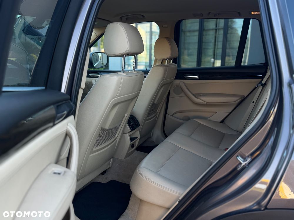 BMW X3 xDrive20d - 12