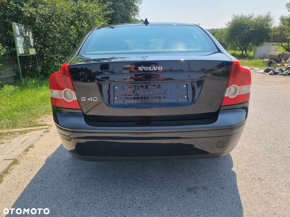 Volvo S40 1.6 - 8