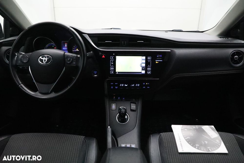 Toyota Auris - 13