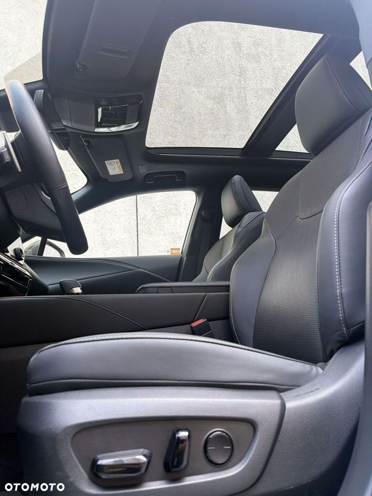 Lexus RX - 11