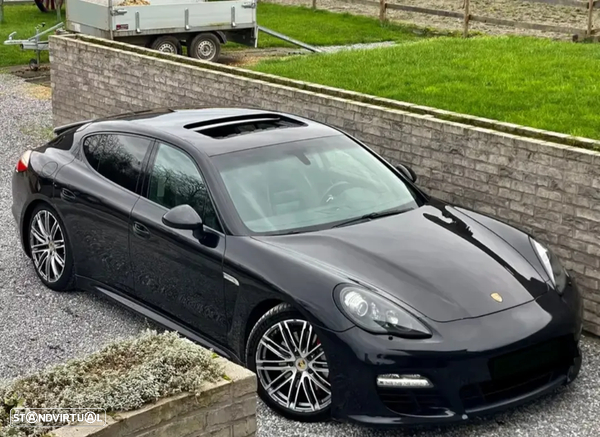 Porsche Panamera Platinum Edition