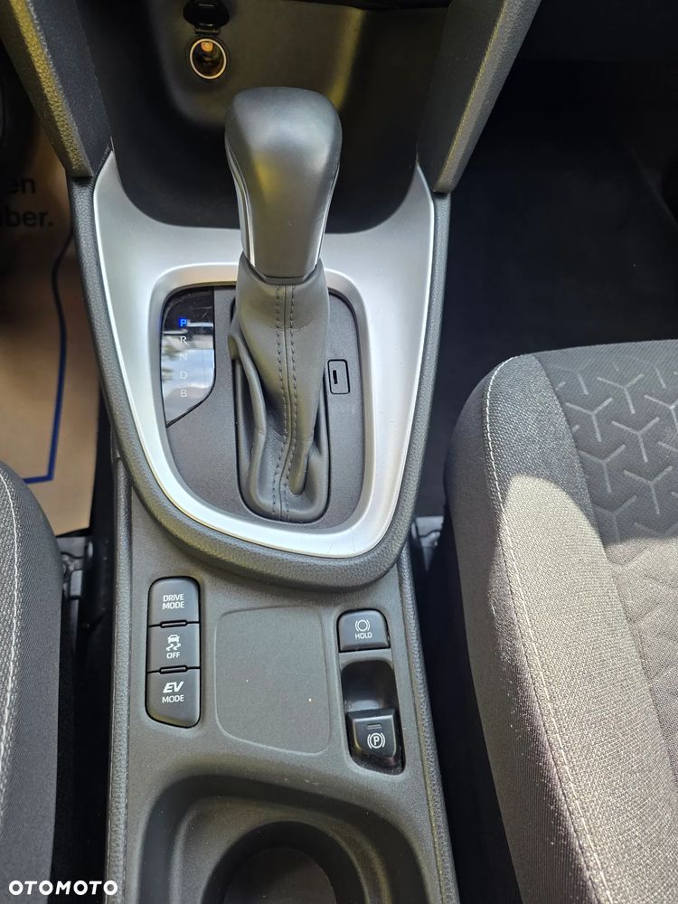 Toyota Yaris Cross Hybrid 1.5 Premiere Edition - 24