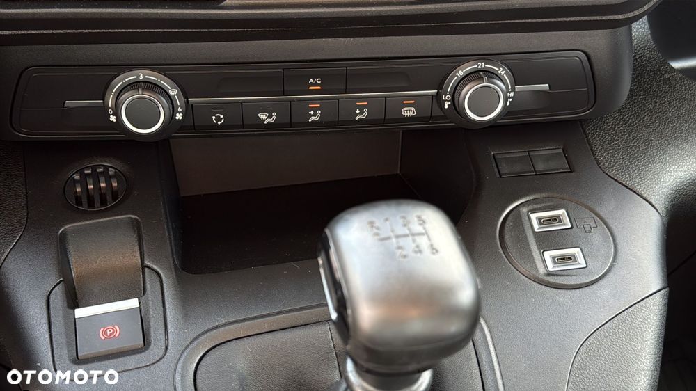 Toyota Proace City - 19