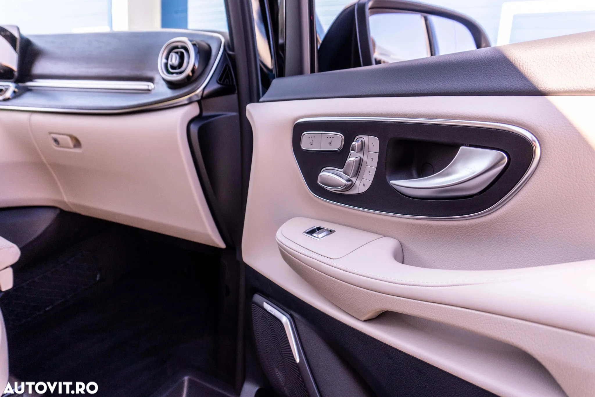 Mercedes-Benz V 300 d lang 9G-TRONIC Exclusive Edition - 30