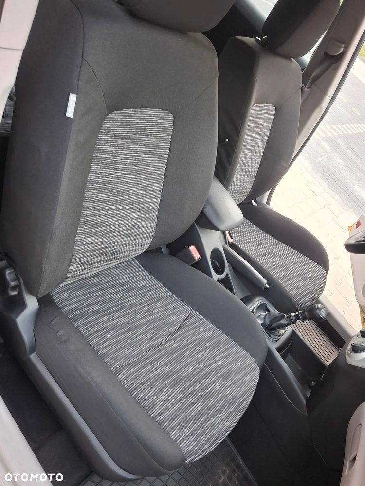 Kia Ceed - 18