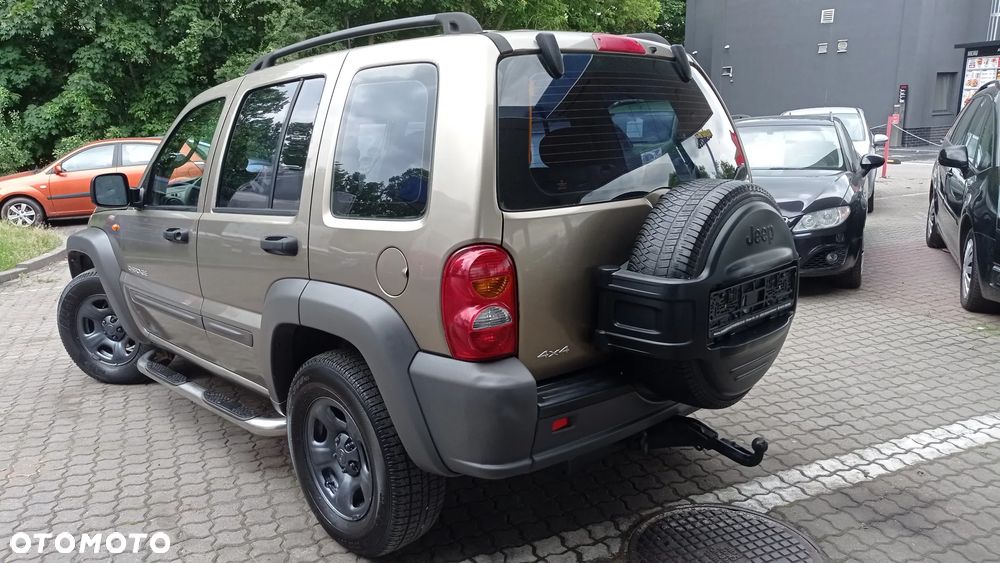 Jeep Cherokee - 10