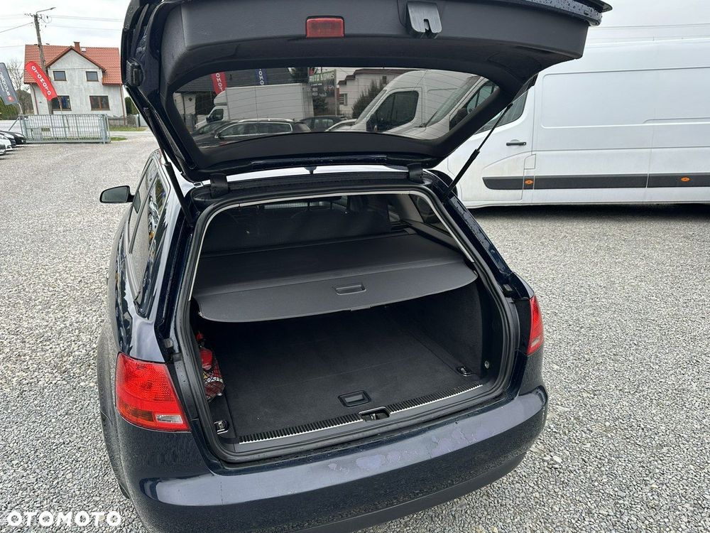 Audi A4 Avant - 11