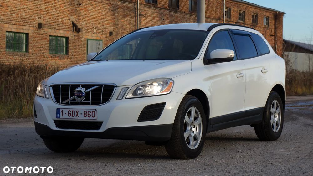 Volvo XC 60 D3 Momentum - 3