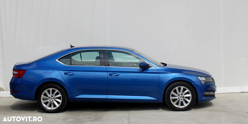 Skoda Superb 2.0 TDI DSG Ambition - 19