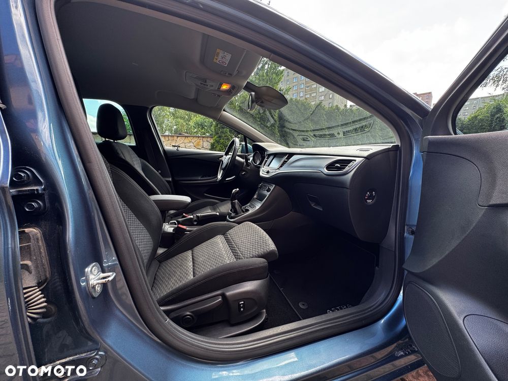 Opel Astra 1.6 CDTI Cosmo - 26