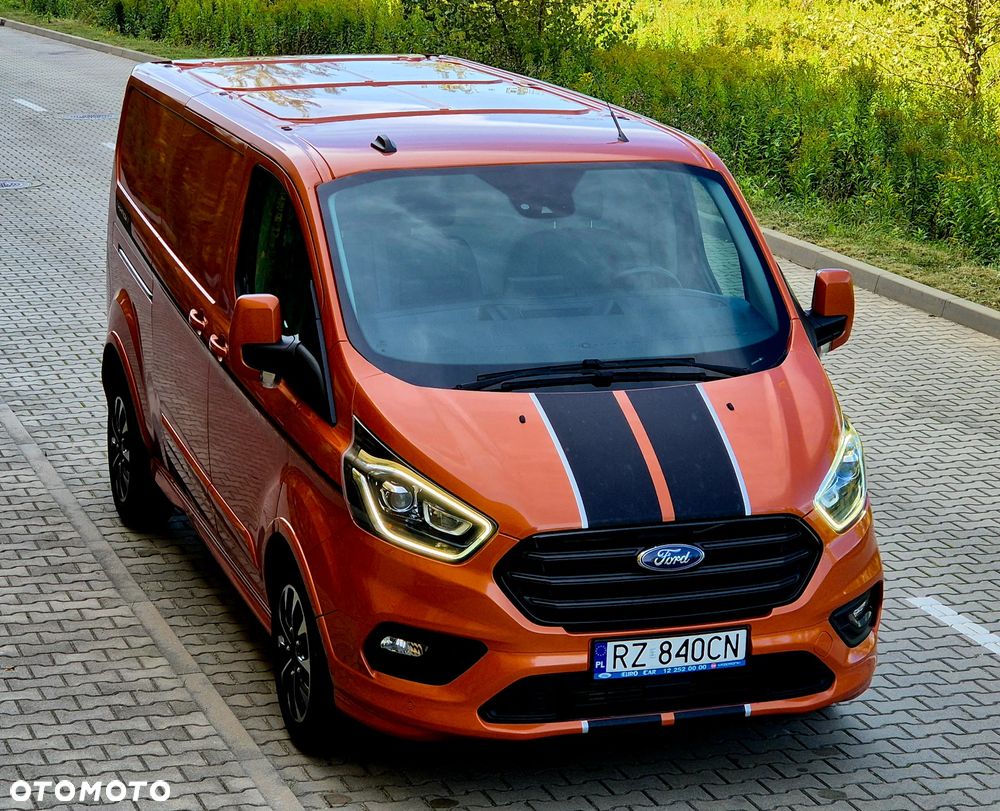 Ford Custom - 2