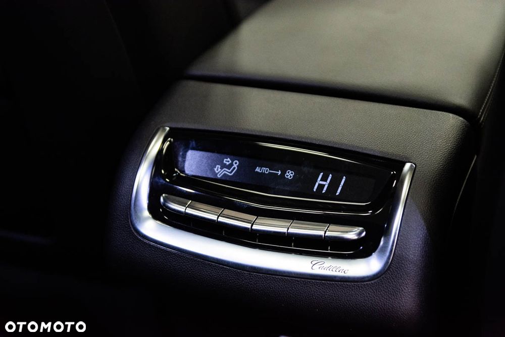 Cadillac XT6 - 36