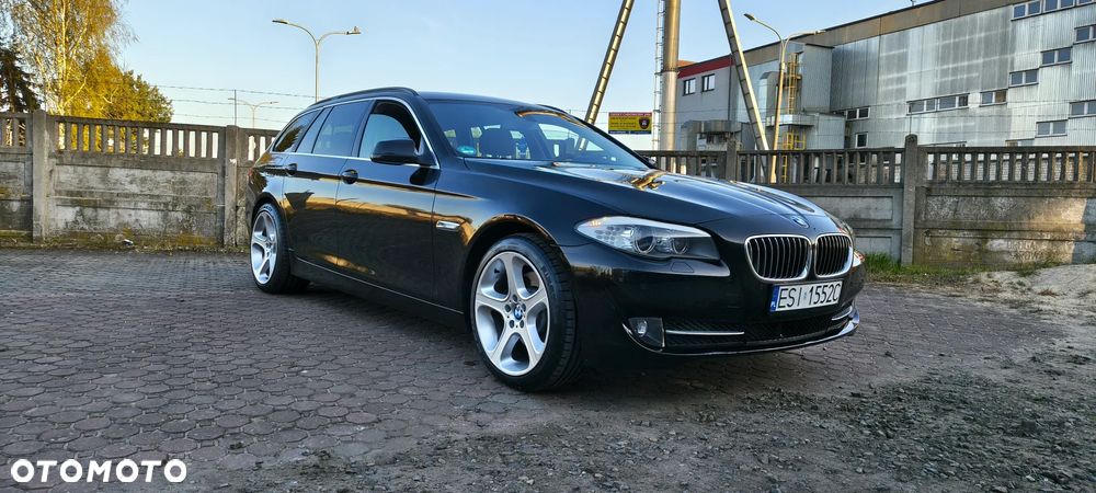 BMW Seria 5 525d Luxury Line - 8
