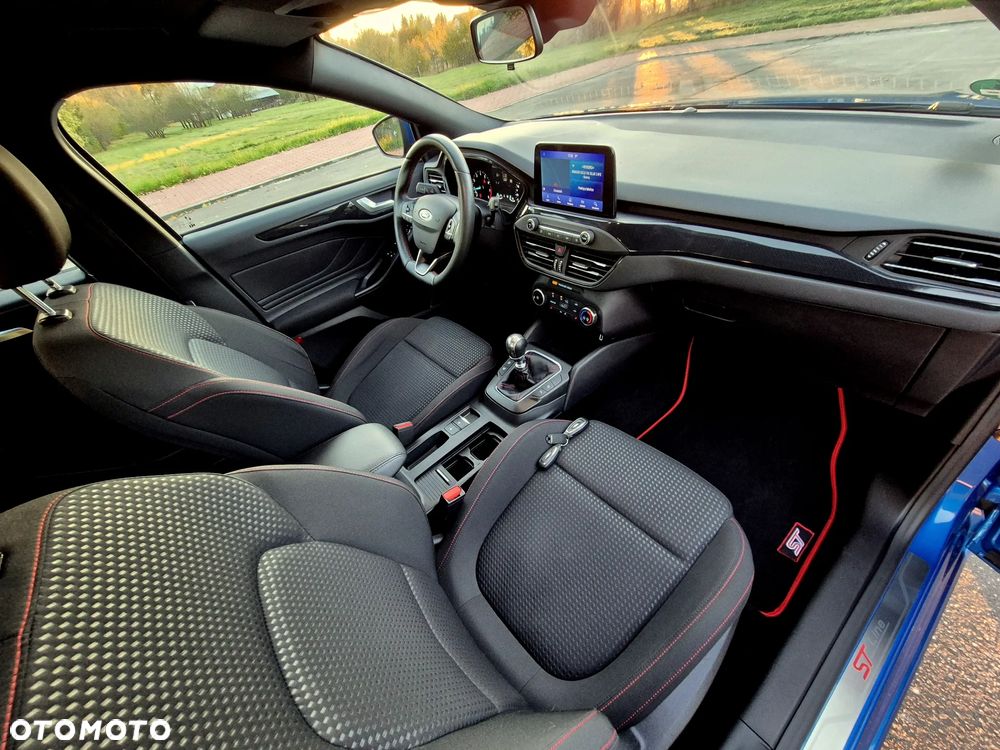 Ford Focus 1.5 EcoBoost Start-Stopp-System ST-Line - 33