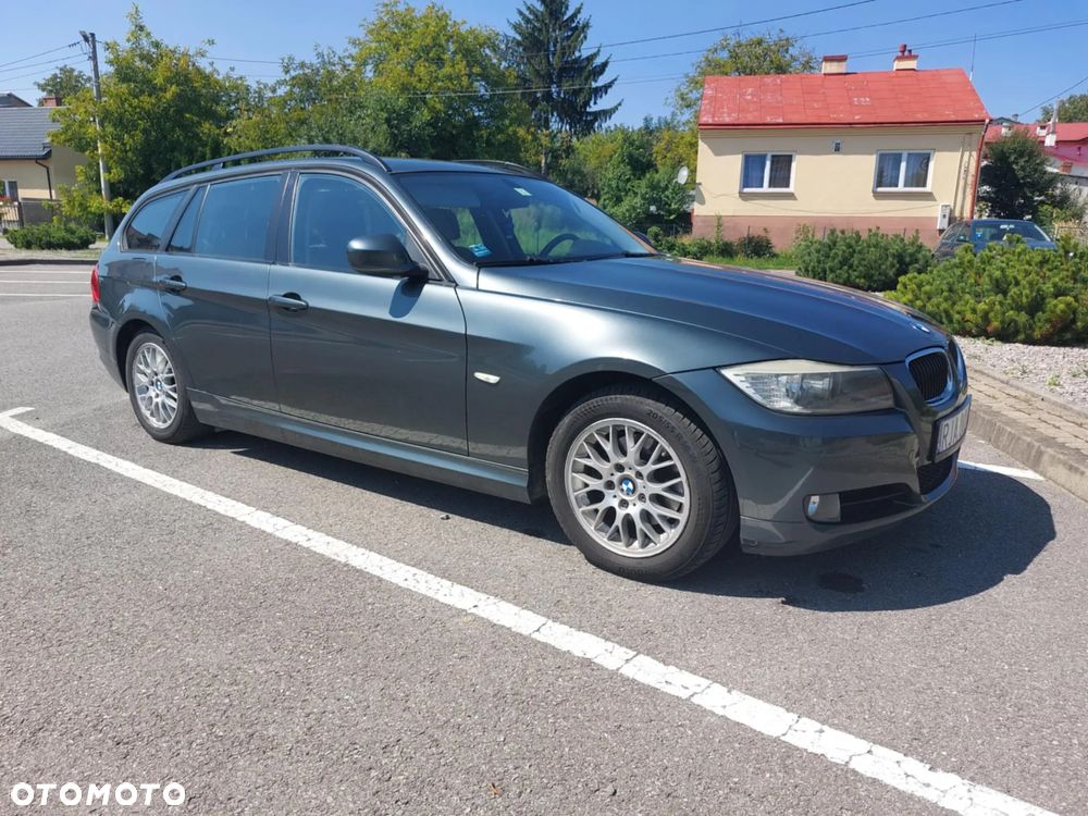 BMW Seria 3 318i - 5