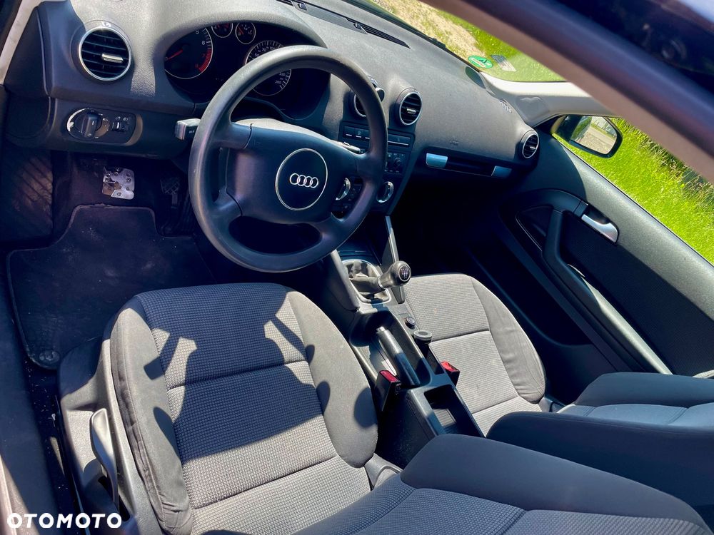 Audi A3 3-drzwiowe 1.6 Ambiente - 13