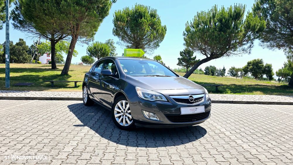 Opel Astra 1.7 CDTI Cosmo - 1