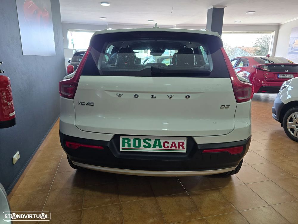 Volvo XC 40 2.0 D3 Momentum Plus - 5