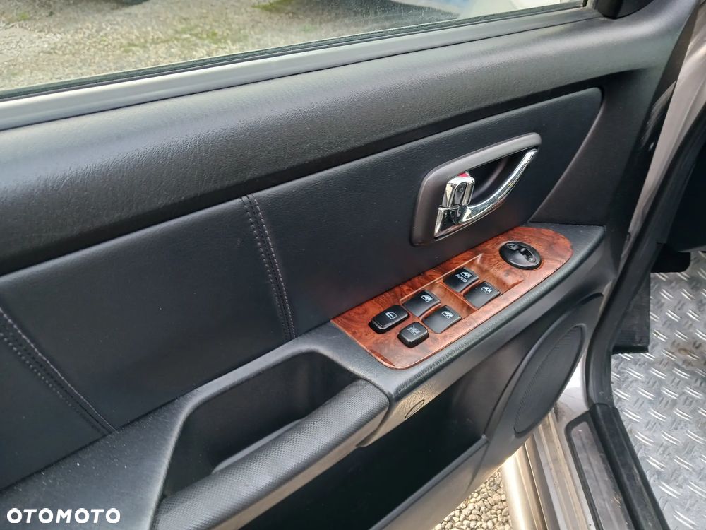 Hyundai Terracan - 10