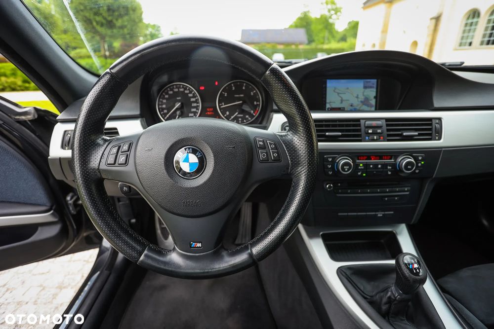 BMW Seria 3 318i Edition Sport - 32