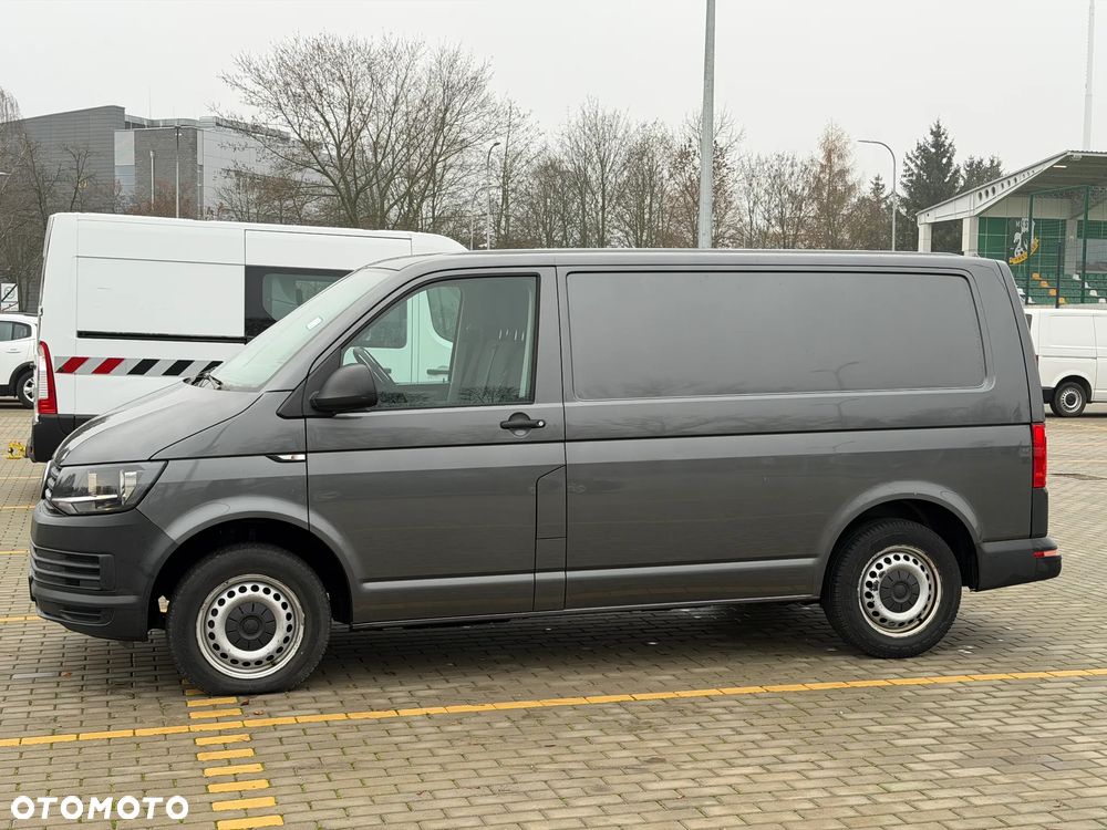 Volkswagen Transporter - 1