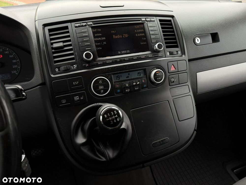 Volkswagen Multivan - 16