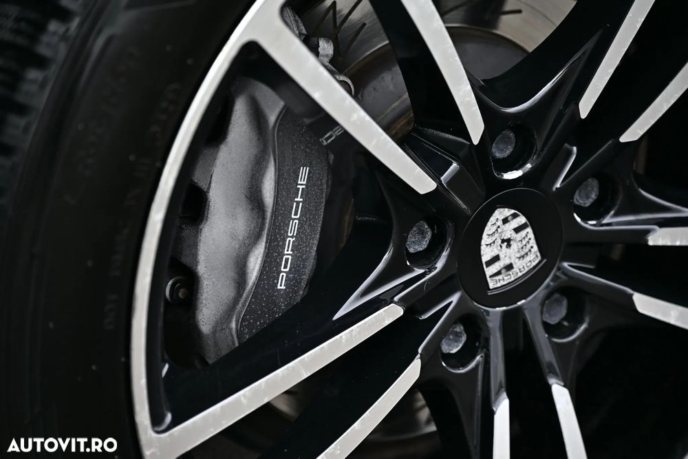 Porsche Cayenne 3.0 L - 32