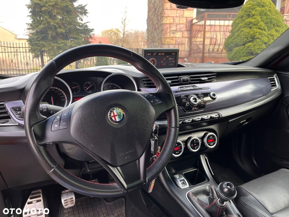 Alfa Romeo Giulietta 1.8 TBi 16V Quadrifoglio Verde - 8