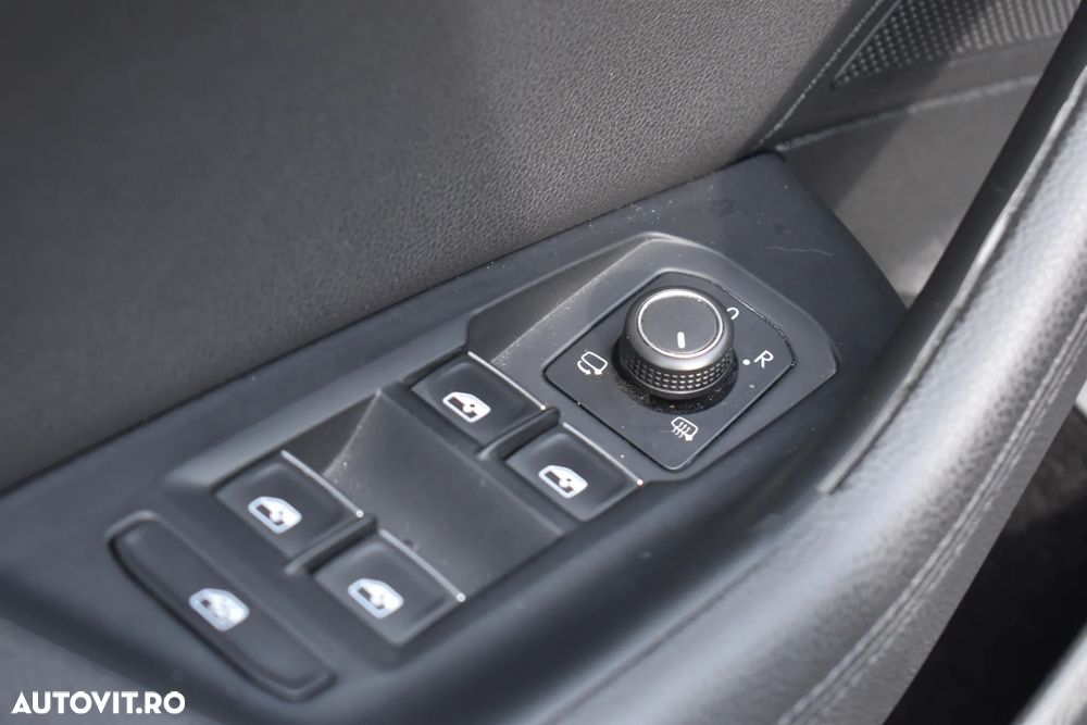 Volkswagen Passat 2.0 TDI DSG (BlueMotion Technology) Highline - 38