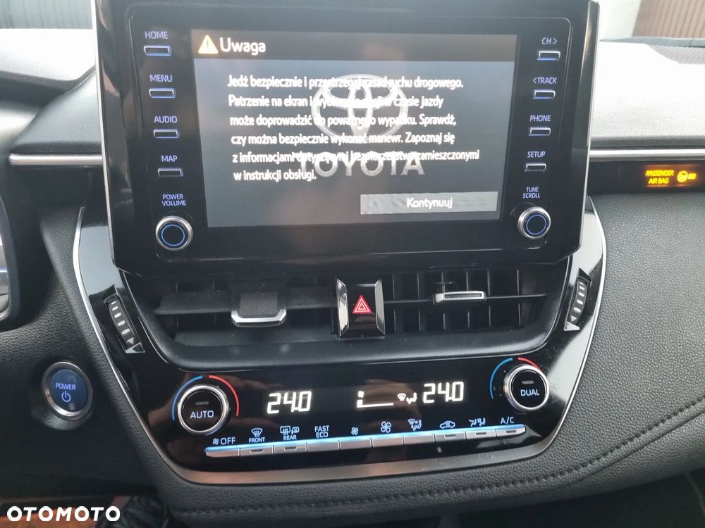 Toyota Corolla 1.8 Hybrid Comfort - 22