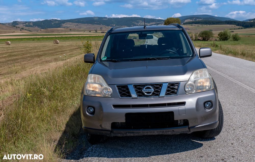 Nissan X-Trail 2.0 dCi 4x4 DPF Automatik LE - 2