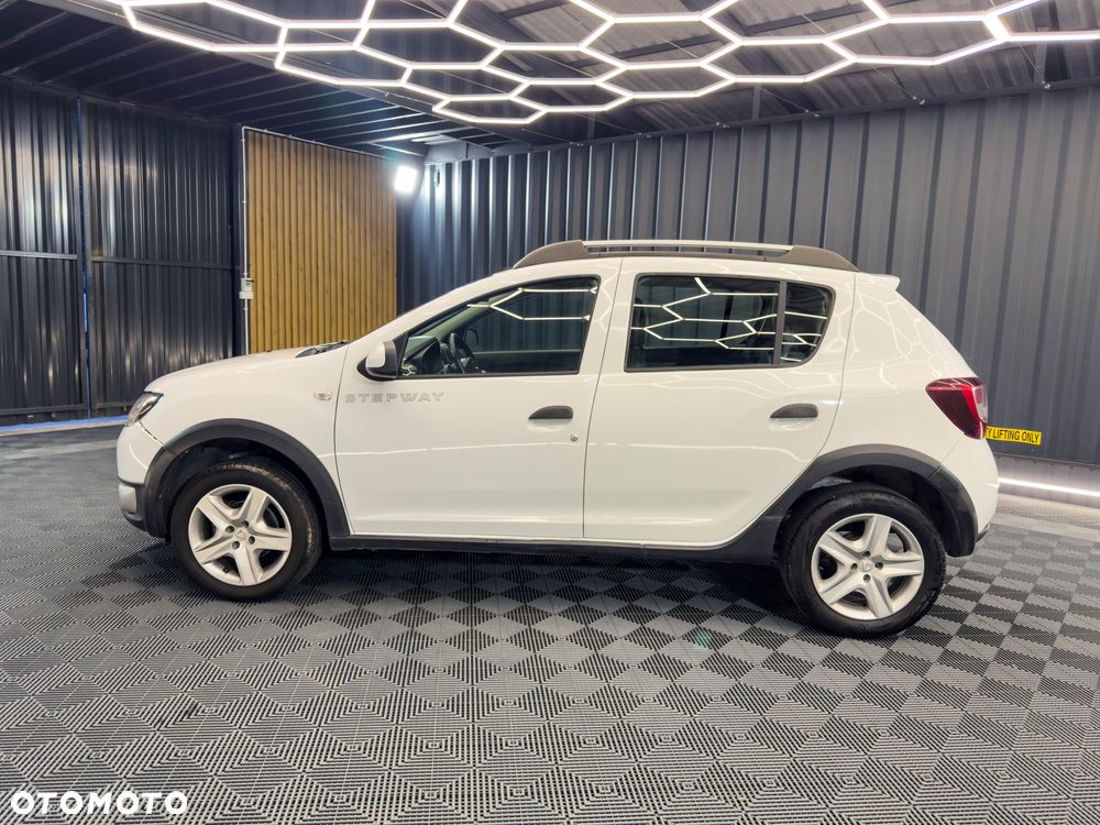 Dacia Sandero Stepway ver-1-0-tce-essential - 8