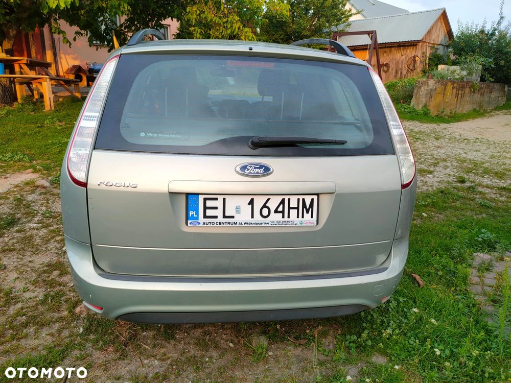Ford Focus 1.6 Ti-VCT Trend + - 16